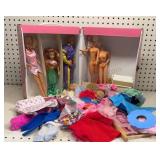 Vintage Barbie Case With Barbies & Clothes
