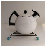 Tea Kettle w Stand