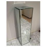 Mirrored Pillar (Damaged Top Tile) 12x12x42