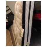 Queen Size Bed - Headboard Beauty Rest Queen Size