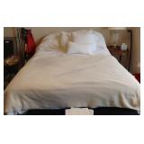 Full Size Bed w/Bedding