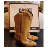 Ladies Vintage Frye Cowboy Boots Size 6