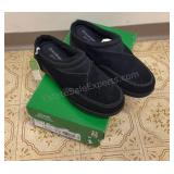 NWT Black Clogs 8w