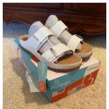 New Baretraps Size 8m Sandals