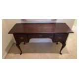 General Interiors Queen Ann Vanity Table