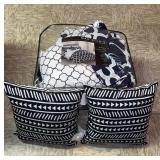 Twin Comforter & Pillows