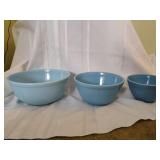 Vintage Pyrex Blue Nesting Mixing Bowl Set