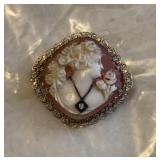 1920ï¿½s -30ï¿½s 14k Gold Cameo Brooch W/ Diamond