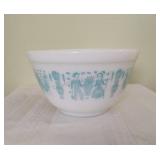 Vintage Pyrex Bowl
