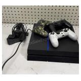 Sony PS4 Powers on W/ Controllers