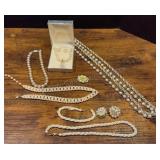 Group of Fashion Jewelry