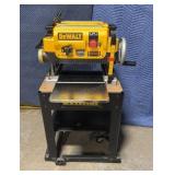 Dewalt DW735 13ï¿½ Thickness Planer W/ Stand