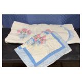 Quilted bedspread & Pillow Cases 78x80 Aprx