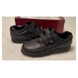 Hush puppies 9.5 Black