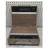 Lloyd's Portable 8 Track Player w/ AM/FM Radio