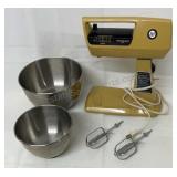 Vintage Hamilton Beach mixer and 2 bowls