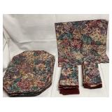 13 Double sided Placemats & 22 Napkins