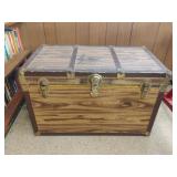 Trunk 22x33x19 empty can