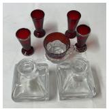 Miscellaneous glassware.