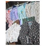 Womens Pants & Blouses (6 Outfits L-XL)