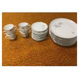 Queens Royal Plates, Saucers & tea cups