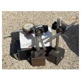 Dial gauges & magnetic blocks