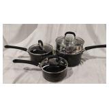 Sauce Pans w/Lids and Strainer