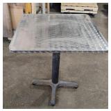 Cafe/Bistro Style Pedestal Table 30x28x28