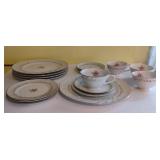 Royal Swirl Service for 4 plus extras