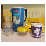 Pineapple Prince Cutter & Assorted Kitchen Gadgets