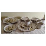 Spring Bouquet Stoneware Dinnerware Service for 4