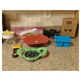 Assorted Kitchen Gadgets
