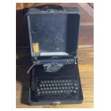 Corona Type Writer in Case