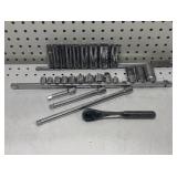 Craftsman 3/8 Drive Sockets & Ratchet