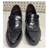 R&G Black leather womens penny loafers