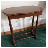 Scalloped Edge Accent Table