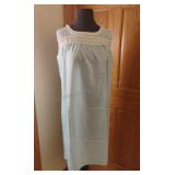 Ladies Vintage Katz  Nightgown Size Medium