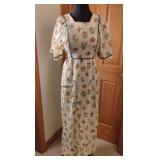Ladies Vintage Gilead Dress