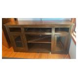 Entertainment center