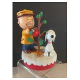 PEANUTS CHARLIE BROWN FIGURINE 5.5" H
