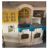 LITTLE TIKES KITCHEN Circa 1996