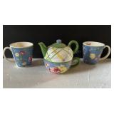 WAVERLY GARDEN ROOM COFFEE CUPS AND TEA POT