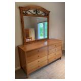 8 Drawer Dresser W/ Mirror 21.5x62.25x32.25