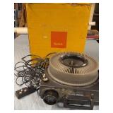 vintage Kodak Carousel 750H 35mm slide projector