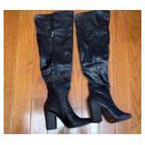 Womenï¿½s size 7 knee high boots