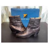 black leather Giorgio Brutini ankle boots