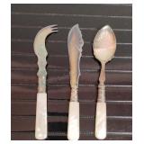Vintage Sterling w/ Mother of Pearl Handle Cheese