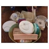 Assorted Plastic Ware