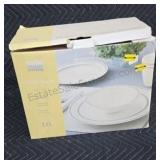 Martha Stewart, Everyday dinnerware, sixteen