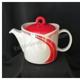 Modern Sadler tea pot from England